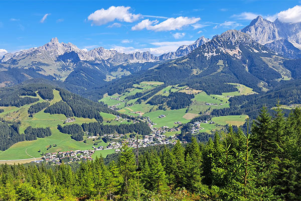 Ausblick vom Berg aufs Tal · Wandertage Filmoos 2025